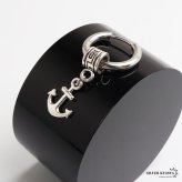 ステンレス 錨ピアス アンカー ドロップピアス フープピアス シルバー 揺れる 存在感 幾何学 模様 小さめ プチプラ 片耳1点 つけっぱなしok メンズ 男性 金属アレルギー対応 イヤリング