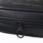 高品質ヨーロッパ輸入モデル トミーヒルフィガー TOMMY HILFIGER ショルダーバッグ MODERN MONOGRAM MINI REPORTER メンズ ブラック AM0AM14844 BDS BLACK 送別会 誕生日 結婚祝い 結婚式 彼氏 息子 夫 男性 名刺入れ 高級 父の日 母の日 即日発送