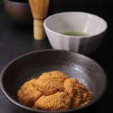 【お持たせにぴったり！】おはぎ専門店で人気のとろとろわらび餅（500g入り×2個セット）【父の日ギフト】　【お中元】和菓子ギフト