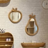 ferm LIVING ファームリビング 林檎の形の編み込みラタンミラー Apple Braided Mirror  北欧 壁掛け 鏡 ミラー ラタン おしゃれ 可愛い 北欧雑貨 インテリア雑貨 キッズ 子供部屋 リンゴ 林檎 正規販売店