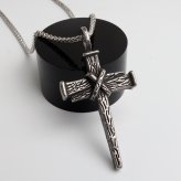 ステンレス 杭 クロス 燻し風 ネックレス メンズ 十字架 ブラック ペンダント 木目調 立体 モチーフ チェーン アクセサリー 個性的 ロック バイカー アメカジ カジュアル 首飾り 装飾 ダーク 胸元 コーデ 金属アレルギー対応