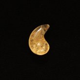 天然石 勾玉ゴールドルチル 約0.6g 細かな金針の密集感 仕事運 成功 お守り GHM54 交換用ゴム＆巾着付 財運 石 京海堂