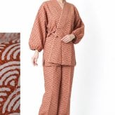 作務衣 楽粋 総柄 日本製 女性 婦人 さむえ 綿100％ 6220 OK-20 レディース 部屋着 作業着 ルームウエア 制服 ユニフォーム 和食店 仕事着 母の日 ギフト 敬老の日 クリスマスギフト プレゼント 和柄 和装