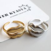 ステンレス リップリング 唇リング リブ 個性的 ゴールド 18K GP シルバー フリーサイズ レディース 女性 指輪 金属アレルギー対応