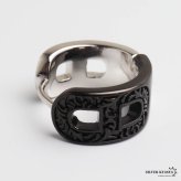 シルバー925 唐草ピアス アラベスク フープピアス 太め シルバーピアス ブラック かっこいい 精巧 浮き彫り ツートン バイカラー コンビ 大きめ 片耳 メンズ 男性 金属アレルギー対応 イヤリング