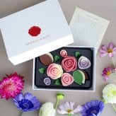 【手紙のように贈るショコラギフト】レトル・フルーリ・ダリア　人気 スイーツ かわいい 花 お菓子 フルーティ チョコレート 食品 おすすめ ギフト インスタ映え お祝い お返し