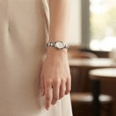 コーチ 腕時計 レディース 正規品 5年保証 サミー ハート ブレスレット オーバル 楕円 小ぶり ホワイト 白 シルバー 上品 おしゃれ かわいい 女性 彼女 妻 娘 誕生日 記念日 プレゼント ギフト 純正ショッパー付き COACH SAMMY 成人 卒業 入学