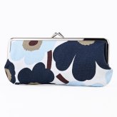 マリメッコ marimekko 小物入れ ポーチ コスメ ペンケース がま口 ミニ ウニッコ ブルーベリー ホワイト コールドブルー 76030 076030 145 北欧雑貨 北欧デザイン 送別会 誕生日 お中元 結婚祝い 結婚式 高級 父の日 母の日【スペシャルラッピング660円(別売り)】 ホワイトデー ネコポス