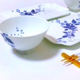 特撰洋食器ギフトセット　ウェッジウッドWEDGWOOD　ストロベリーブルーム　インディゴ　ライスボウル　/　クチポールCutipol-GOAゴールド　ホワイト　箸・箸置きセット　８ピースセット　　食器セット【新生活　結婚祝い　引っ越し祝い　食器セット　ブランド食器　カトラリー】