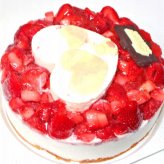 クリスマスハートいちごアイスケーキ６号 [クリスマスケーキ アイスクリームケーキ クリスマスギフト プレゼント 女性人気]