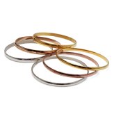 ステンレス シンプルバングル 3カラー 2サイズ レディース ブレスレット 細身 丸型 艶感 上品 きれいめ カジュアル 重ね付け 手元アクセサリー デイリー 女性 大人 ファッション ジュエリー おしゃれ 腕輪 普段使い 美しい