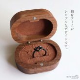 ステンレス 結び目リング ブラック ノット 指輪 メンズ シンプル 細身 黒 アクセサリー 立体 曲線 モチーフ モード カジュアル きれいめ ミニマル 艶感 個性的 おしゃれ 大人 ワンポイント 重ね付け 金属アレルギー対応