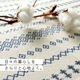 ラグ カーペット 正方形 インド綿 吸湿性 シンプル ナチュラル 幾何学 ボーダー タッセル付き コンパクト ホット 対応 床暖房対応 オールシーズン 約2畳 約180×180cm 新生活