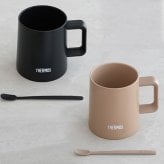 【結婚式 電報 ギフト】名入れ　サーモス真空断熱マグカップ cafe life　ペアセット　 誕生日 記念日 誕生祝い 名入れ 名前入り 結婚祝い 保冷 保温 ステンレス 魔法びん THERMOS タンブラー コップ　コーヒー プレゼント ギフト 贈り物