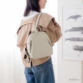 リュック レディース 小さめ 牛革 日本製 イタリア製 レザー ブランド Jamale ブランド リュックサック 流行 トレンド ミニバッグ バッグ ミニリュック 通学 通勤 本革 レザー 軽量 女性 ギフト プレゼント 4FB (07000461r)