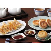 お歳暮・冬ギフト 芦屋伊東屋 薩摩黒豚餃子と大粒・黒豚焼き小籠包セット (GGOO-4) ※送料無料(北海道・沖縄・離島への配送不可)