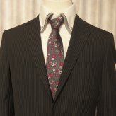 【富士桜工房】吹寄せ【冬】～椿・山茶花・梅～(グレー)・富士桜工房・日本製シルクジャカードの和風ネクタイ