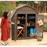 ガーデン エクステリア ギャンブレル・ルーフ 木製収納庫 物置 倉庫 収納庫 天然木 木製 庭 物入れ おしゃれ 大型 北欧 ナチュラル ガーデニング キャンプ スポーツ 屋外 家具 三角屋根 diy 物置小屋 キット 棚 北欧調 新生活