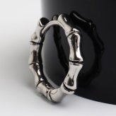 ステンレス 竹節ピアス シンプルピアス メタリック シルバー 燻し ゴシック 骨 ボーン 植物 プチプラ 片耳1点 つけっぱなしok メンズ 男性 金属アレルギー対応 イヤリング