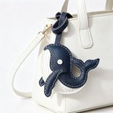 本革 くじら バッグチャーム キーホルダー クジラ 鯨 ホエール レザー バッグアクセサリー ストラップ 動物 アニマル かわいい おしゃれ レディース プレゼント ギフト