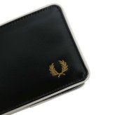 フレッドペリー FRED PERRY Coated Polyester Billfold Wallet 二つ折り財布 二折財布 l7305-d57 ユニセックス Black Ecru