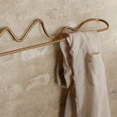 ferm LIVING ファームリビング タオルハンガー Curvature 壁掛けおしゃれ ウォールハンガー 真鍮 北欧 雑貨 インテリア キッチン バスルーム うねうね ホテルライク フェミニン