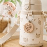 【名入れ 刻印無料】木製 キーホルダー 両面刻印対応 名札 ネームタグ 迷子札 ペットタグ オーダーメイド 誕生日プレゼント 卒園記念 卒業記念 プチギフト 記念品 贈呈品 商業用 ロッカー犬用名札 名入れ 迷子対策 ルームキー