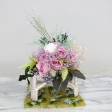 【最後の1点】花待ちの小さなイス ― 7つの薔薇の約束 ―　プリザーブドフラワー　ドライフラワー 　お祝い 　飾り　ウェディング