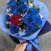 プリザーブドフラワー花束／青い薔薇10輪と赤い薔薇1輪の奇跡と祝福の花束