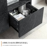 サイドボード キャビネット ラック チェスト 大理石柄 ストーン 収納 本棚 スリム 薄型 省スペース ロー オープン 扉付き 引き出し 可動棚 コード穴 配線 ディスプレイ リビング ダイニング 高級感 直線的なフラットデザインで スチール 収納棚 新生活