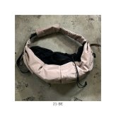 ペットスリング バッグ 通販 ドッグスリング 犬用抱っこバッグ ペットキャリー 小型犬用スリング ペットキャリーバッグ 飛び出し防止 長さ調整ショルダー 撥水 ポリエステル 底板付き 男女兼用デザイン お出かけ お散歩 軽量 肩負担軽減カバー 鞄 バック