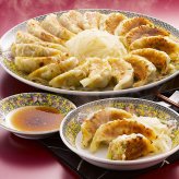 敬老の日 ギフト 浜松 餃子 ｜15粒×3トレイ、餃子のたれ×6袋｜敬老の日メッセージ付【お届け期間：9月19日～9月21日】 遅めの お中元 ※沖縄・北海道は配送不可