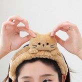 ヘアバンド 猫付き 洗顔  ターバン 吸水 ふわふわ かわいい  ヘアーバンド タオル地 風呂 汗止め タオル お風呂上り バスグッズ 化粧 おしゃれ 髪用 吸水ヘアバンド ヘアドライ 速乾 大人 プレゼント ギフト マスコット ぬいぐるみ