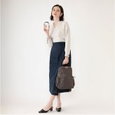 リュック レディース 軽量 通販 リュックサック レディースバッグ デイパック ポケット いっぱい 大きめ A4 収納 多い デイバッグ 通勤 通学 おしゃれ シンプル 背面ポケット 旅行 トラベル 大きく開く 大人 かわいい 女子 a4 無地 お洒落