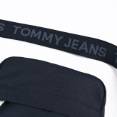 高品質ヨーロッパ輸入モデル トミーヒルフィガー TOMMY HILFIGER ショルダーバッグ メンズ TOMMY JEANS ESSENTIAL DAILY REPORTER ダークナイトネイビー AM0AM13710 C1G DARK NIGHT NAVY 送別会 誕生日 結婚祝い 結婚式 彼氏 息子 夫 男性 名刺入れ 高級 父の日 母の日 即日発送