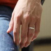 ペアリング 2本セット ハワイアンジュエリー 刻印 無料 誕生石入れ可 指輪 プルメリア マイレリーフ 1号～ 幅約3.5mm シルバー925 ギフト対応可 大きいサイズ ハワイアンジュエリー リング カップル 夫婦 プレゼント ハロウィン 【品番：SR401-SR501P】