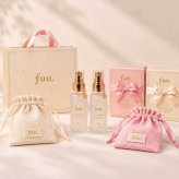 【選べるカード】ボディミスト ギフトセットfuu. 60ml 日本製 ポーチ付き 送料無料 レディース フレグランスミスト 香水代わり ほのかに香る 誕生日プレゼント 女性 女友達 お礼 退職祝い 送別会 クリスマス おしゃれ かわいい 巾着 紙袋