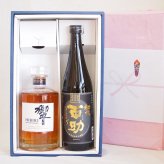 実りの秋の贈り物 感謝贈り物ボックス 洋酒焼酎2本セット（ウイスキー響700ml 麦焼酎百助720ml）