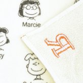 スヌーピー イニシャルミニタオル (R) アイボリー ハンカチ SNOOPY
