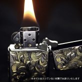 Zippo ライター ジッポライター 愛煙家 喫煙 真鍮 クロムサテーナ クロムメッキ #200 レギュラータイプ スクロール模様 5面手彫り ハワイアンジュエリー ブランド かっこいい おしゃれ ジッポーライター BY THE SEA バイザシー 彼氏 夫 男性 メンズ ハロウィン 【品番：FL101C】