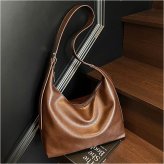 ショルダーバッグ レディース 通販 肩掛けバッグ 斜めがけバッグ レディースバッグ ショルダーバック 肩かけバック 斜めがけバック 通勤 通学 肩掛け 上品 おしゃれ かわいい 斜め掛けバック シンプル オシャレ 可愛い 大人 女性