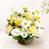 【花 お供え】生花アレンジメント 法要 御仏前 ご希望の色合い イメージで 花屋さんの手作り 画像配信 メッセージカードOK 北海道・沖縄・九州・四国・中国・離島への配送は不可