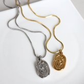 ステンレス シーリングワックス ネックレス 2カラー ペンダント チューリップ レディース アクセサリー 封蝋 オーバル 花モチーフ 立体 レリーフ 縁取り クラシカル アンティーク風 上品 大人可愛い フェミニン きれいめ カジュアル