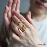 ステンレス オープンドロップリング 18KGP レディース 指輪 ゴールド オープンリング ドロップリング ティアドロップリング ニュアンスリング ボリュームリング 曲線リング ウェーブリング 大ぶり 金属アレルギー対応 韓国アクセサリー トレンド