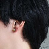 シルバー925 イエローストーンピアス スクエア カラーストーン 爪留め スタッドピアス メンズ レディース ユニセックス アクセサリー 耳飾り 黄色 存在感 個性的 クール パンク ロック カジュアル 個性派 片耳用 1点