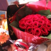 クリスマスプレゼント 彼女 人気 枯れない ミニ赤バラ 花束 赤薔薇 20本使用 プリザーブドフラワー ミニ花束 枯れずにいつまでもキレイな赤バラ プリザーブドフラワー