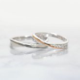 【 刻印対応 】 リング メンズ 変色しにくい クロス モチーフ ロジウム & ブラック 2トーン シルバーリング 指輪 刻印 男性 LSR0104BKRM シンプル ギフト 誕生日 名入れ 彼氏 夫 旦那 息子 孫 プレゼント 普段使い 指輪 ロジウム 誕生日プレゼント 卒業祝い 記念日 ブランド 人気 人気ブランド 夏アクセサリー ご褒美ジュエリー 彼氏  ギフト バースデー ギフト 記念日
