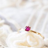  当店厳選 ルビー Ruby Fine Ring 18金 K18 リング 指輪 ルビー 極細リング 華奢リング 細リング ピンキーリング 18金リング ルビーリング 地金リング 誕生日 プレゼント ギフト