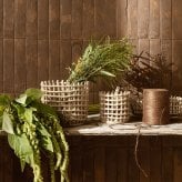 ferm LIVING ファームリビング セラミック バスケット スモール 直径16cm 北欧雑貨 インテリア カゴ おしゃれ 小物入れ デンマーク 収納 陶器 ポットカバー 鉢カバー インテリア雑貨 北欧雑貨 キッチン 玄関 リビング