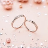 【受注生産品】【送料無料】 ペアリング 2個セット ステンレス ウェーブ 細身 3～30号 偶数号 誕生石 アミュレット シルバー＆シルバー サージカルステンレス316L アレルギーフリー アクセサリー ジュエリー プレゼント ギフト 記念日 white clover ホワイトクローバー 刻印無料